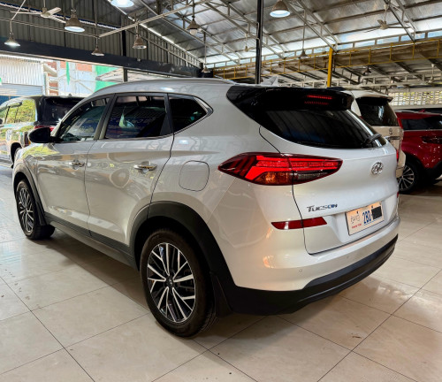 2019 Hyundai Tucson ម្ចាស់ដើមទិញថ្មីខ្លាញ់គោ V4សាំង2.0
