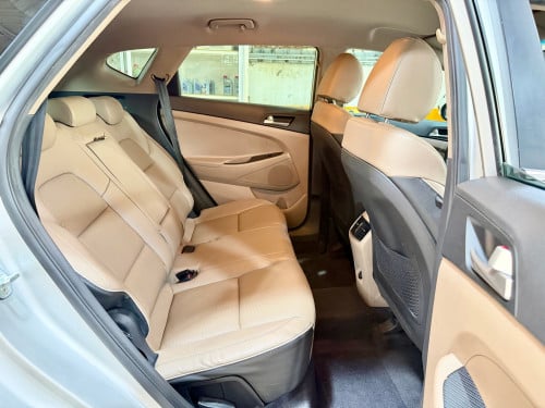 2019 Hyundai Tucson ម្ចាស់ដើមទិញថ្មីខ្លាញ់គោ V4សាំង2.0