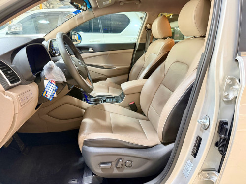 2019 Hyundai Tucson ម្ចាស់ដើមទិញថ្មីខ្លាញ់គោ V4សាំង2.0