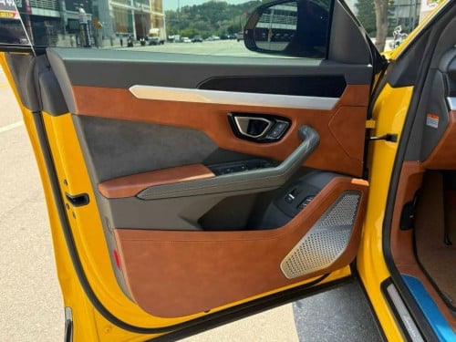 2019 Lamborghini Urus តម្លែពិសេស ✨