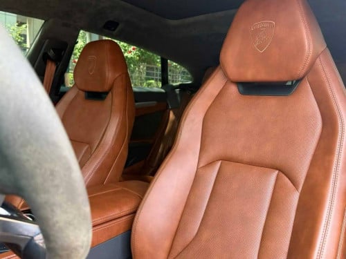 2019 Lamborghini Urus តម្លែពិសេស ✨