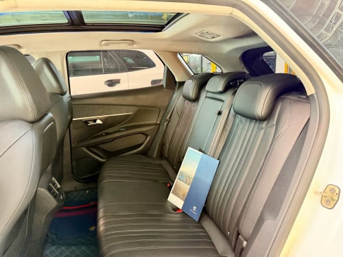 2019 Peugeot 3008 Full Option កៅអីចុចសងខាង