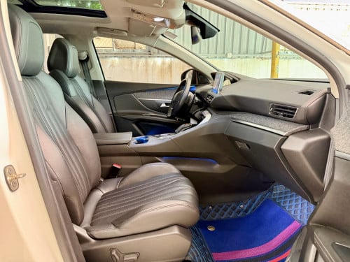 2019 Peugeot 3008 Full Option កៅអីចុចសងខាង