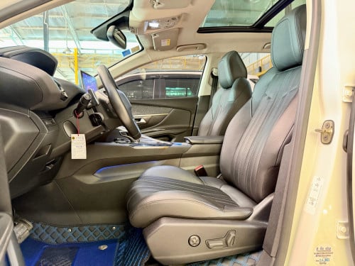 2019 Peugeot 3008 Full Option កៅអីចុចសងខាង
