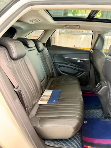 2019 Peugeot 3008 Full Option កៅអីចុចសងខាង