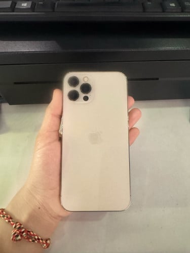 iPhone 12 Pro ប្រើផ្ទាល់