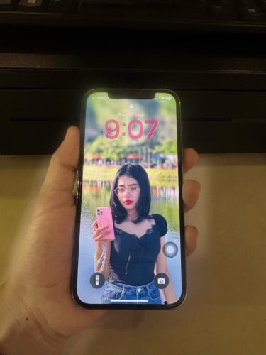 iPhone 12 Pro ប្រើផ្ទាល់