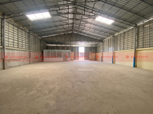 300 Sqm Warehouse For Lease On A Concrete Road In Pur Senchey Area