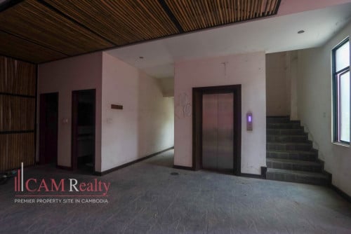 48 Rooms Hotel Building For Rent in Tonle Basak