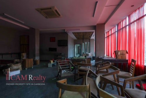 48 Rooms Hotel Building For Rent in Tonle Basak