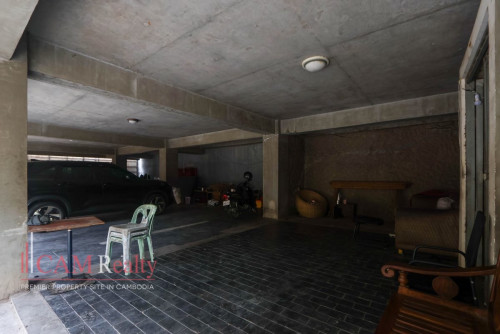 48 Rooms Hotel Building For Rent in Tonle Basak
