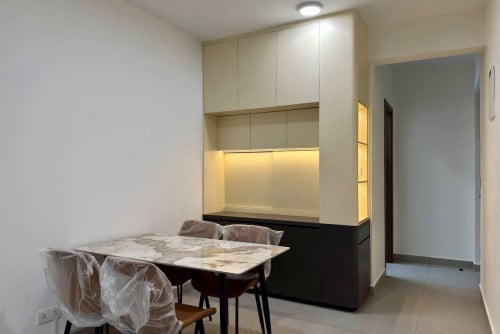 60M Road Urban Village 2 Bedrooms Condo for Ren