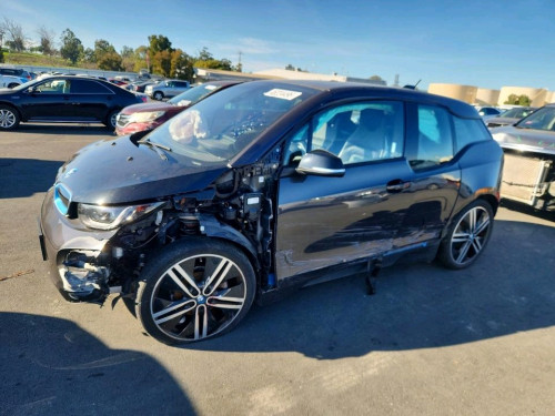BMW i3 2015 កាត់លក់ជាគ្រឿងបន្លាស់