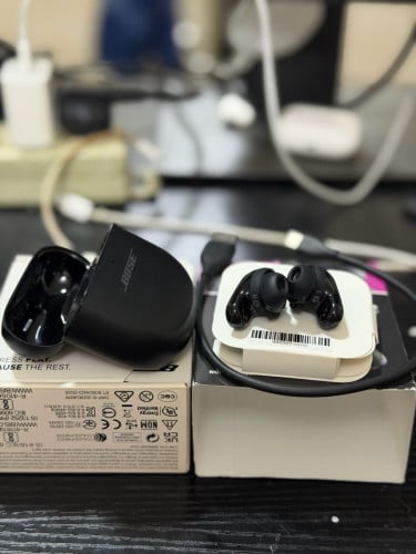 Bose Quietcomfort Ultra Earbuds Black 98% ស្នាមគ្រាប់បន្តិច