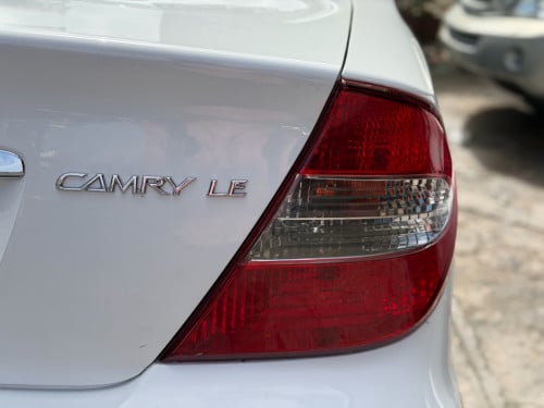Camry (បាឡែន) 2003 LE ABS ពណ៍សកៅអីចុចសងខាង ទឹកថ្នាំហ្សុីន 90%