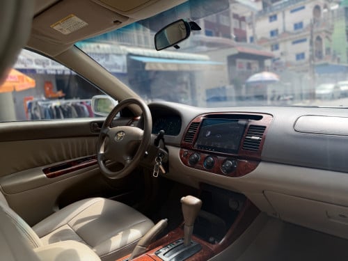 Camry (បាឡែន) 2003 LE ABS ពណ៍សកៅអីចុចសងខាង ទឹកថ្នាំហ្សុីន 90%