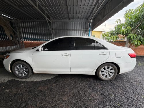 ត្រូវកាលក់ Camry le 07