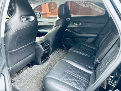 changan uni k 2023 , 50k km very new ទិញពាក់កណ្ដាលឆ្នាំ២០២៤ហេីយ