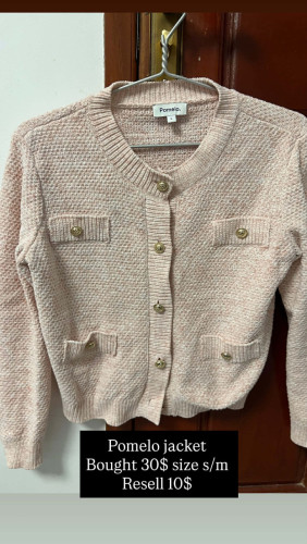 លក់អាវ $3-Cute tops in great condition 💯👚📥 $3 up