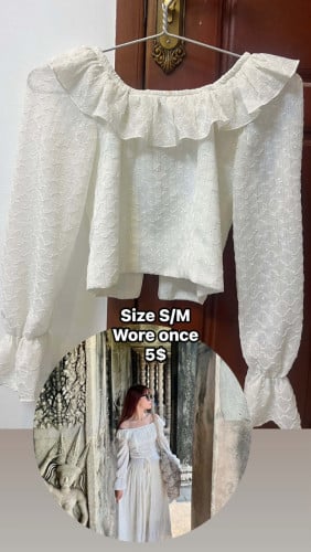 លក់អាវ $3-Cute tops in great condition 💯👚📥 $3 up