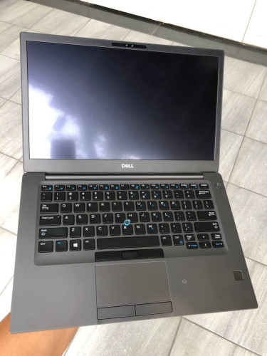 Dell latitude 7490 touch screen  ស្អាត 95 %  (250$)