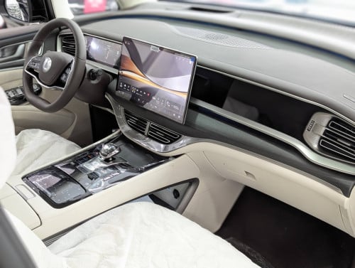 Denza D9 DM-i 2025  luxury 7-seater plug- in hybrid MPV 1.5T engine