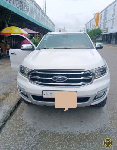 Everest titanium full option 32000$