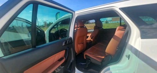 Everest titanium full option 32000$