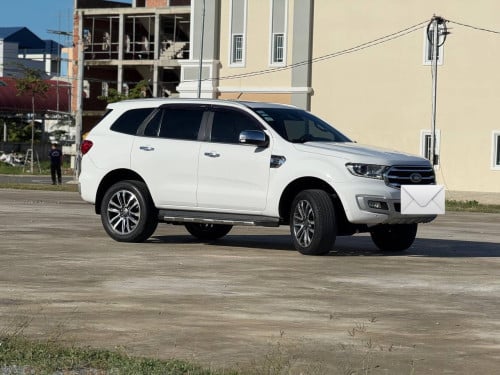 Ford everest titanium 2020 ​ប្រេីបាន6មុឺនគីឡូជាង​