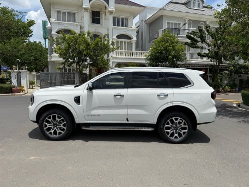 Ford Everest Titanium 2023