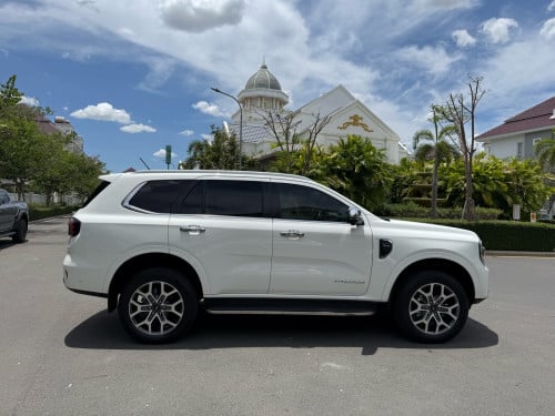 Ford Everest Titanium 2023