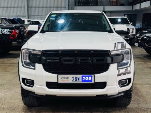 Ford Ranger 2023 XLT ចូលតាមក្រុមហ៊ុន fordថ្នាំសុីន100% ឆ្វេងសុីន