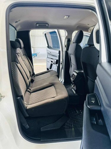 Ford Ranger 2023 XLT ចូលតាមក្រុមហ៊ុន fordថ្នាំសុីន100% ឆ្វេងសុីន