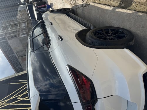 TOYOYA FORTUNER FULL OPTION