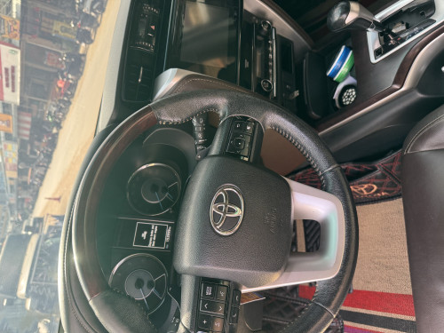 TOYOYA FORTUNER FULL OPTION