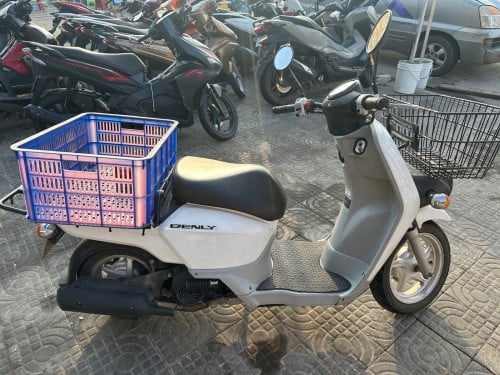 Honda benly110ccមានផ្លាកលេខកាតគ្រីត្រឹមត្រូវលក់តម្លៃចចារបាន