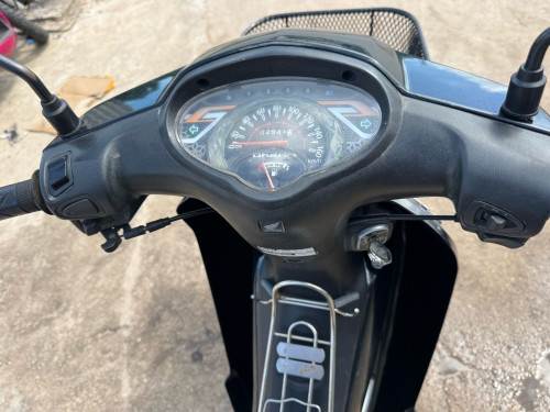 Honda Dream 2020