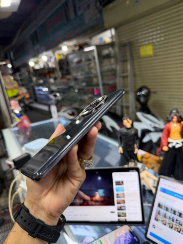 Huawei Mate50 256G Ram8G Sim2 CH សឹកថាច់និងខ្នងតិចៗ