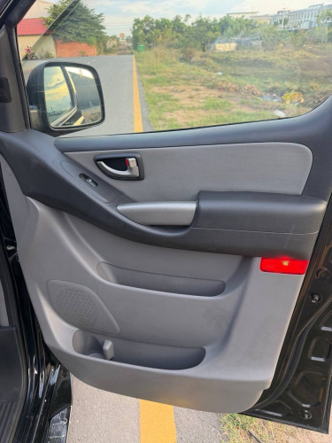 Hyundai Starex CVX 2013