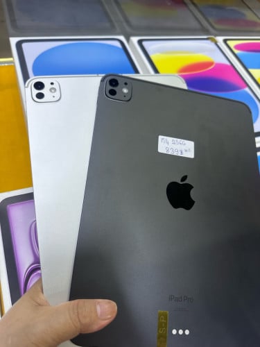 iPad Pro     11     M4    256g   Sim     ស្អាត99%