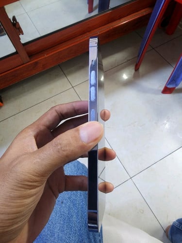iphone 13 PMស៊ីនទាំងអស់ អេក្រង់ជាំដូចរូប