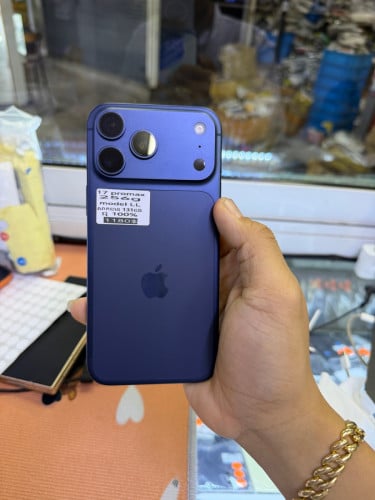 Iphone17promax 256G LL battery 100%