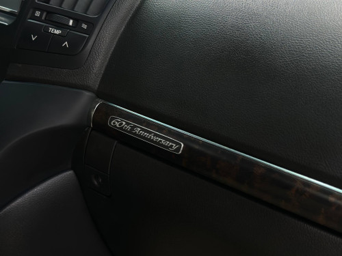 Land Cruiser 2011 ខួប60ឆ្នាំ ថ្មីខ្លាំង