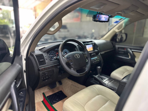 Land Cruiser 2011 ខួប60ឆ្នាំ ថ្មីខ្លាំង