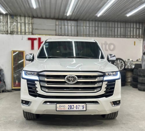 Land Cruiser 2013 up 2022 ស្អាតណាស់😍