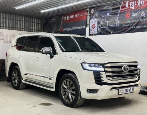 Land Cruiser 2013 up 2022 ស្អាតណាស់😍