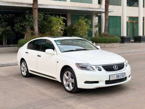 Lexus Gs300 ឆ្នាំ2006 ក្នុងលឿង