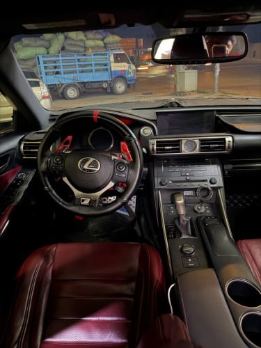 LEXUS IS 200T 2016 FSport UP IS 300 2020 (មានឆៀកឡើងស៊េរី)