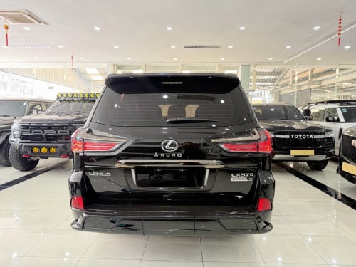 Lexus lx570 kuro 2020 Gasolina V8/5.7L