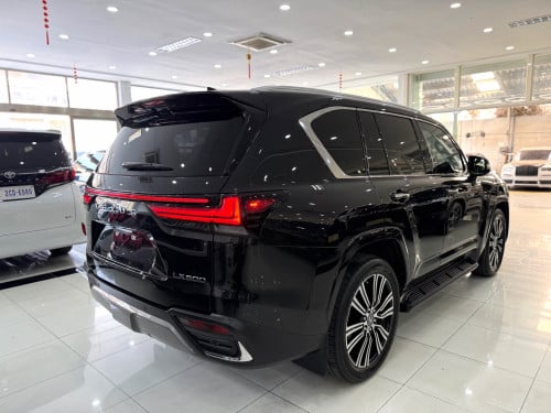 Lexus lx600 2022 7Seat luxury SUV